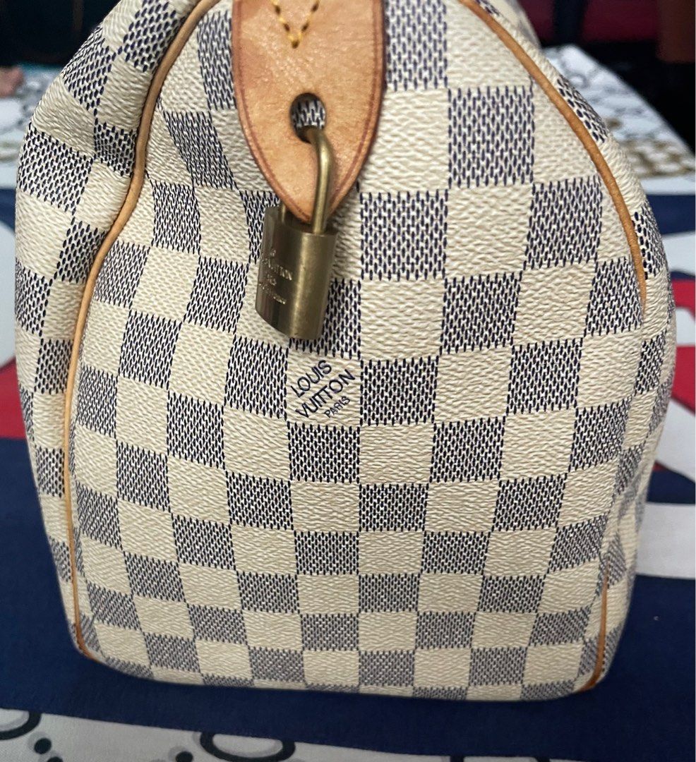 LV speedy 30 tote bag (Category: Luxury Bags & Wallets) located in Quezon City. Submitted by itgsta (Listing ID 1236132699, Image 3). Description: DamierAzur coated canvas Textile lining Internal slip pocket Coded YKK zipper No dustbag Bought in Japan.