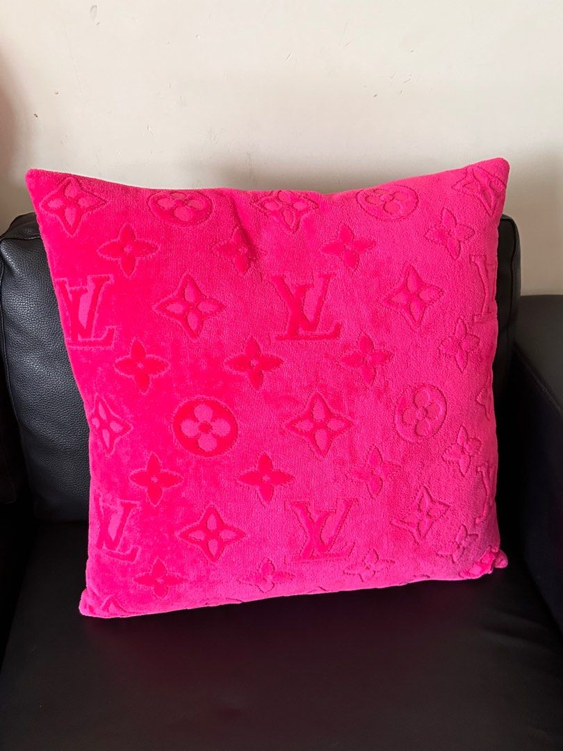 Louis Vuitton LVacation Beach Pillow Fuchsia Pink NEW