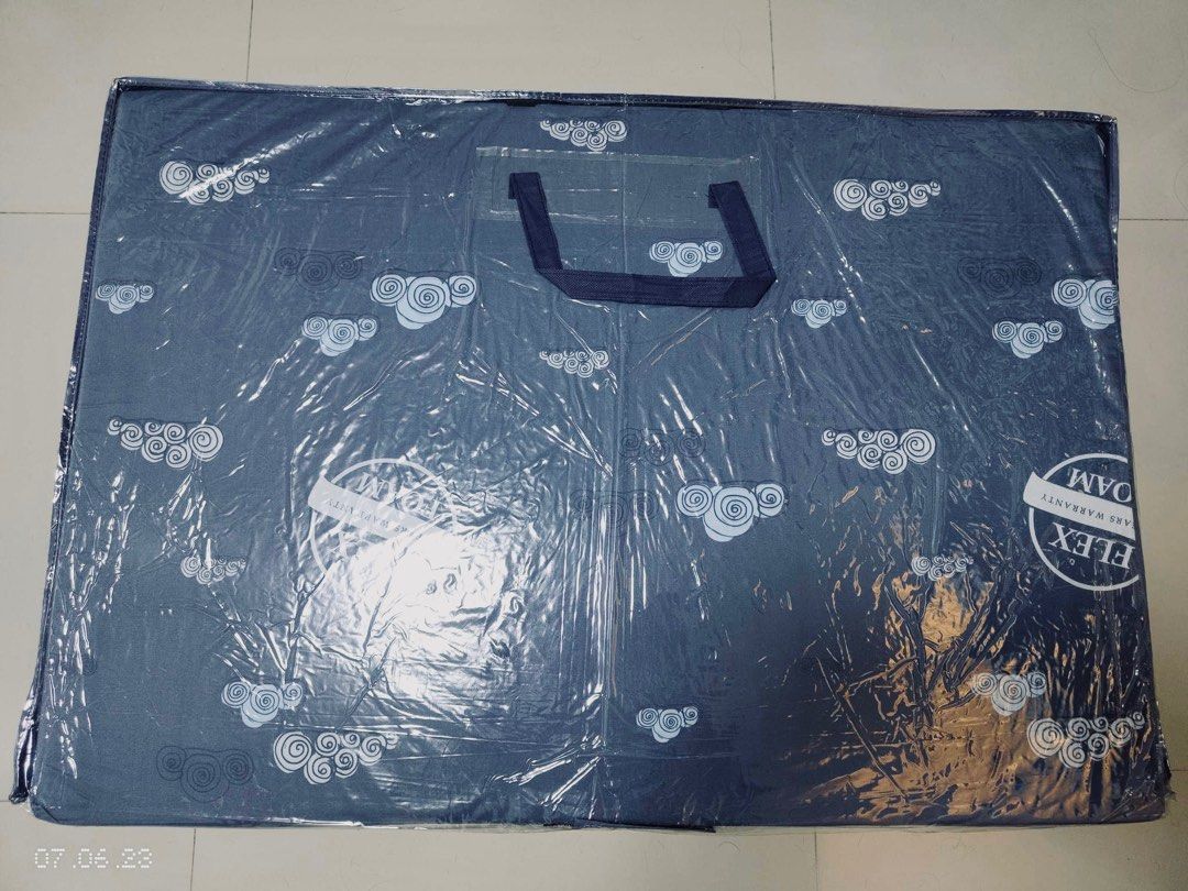 Mandaue Foam Foldable Mattress on Carousell