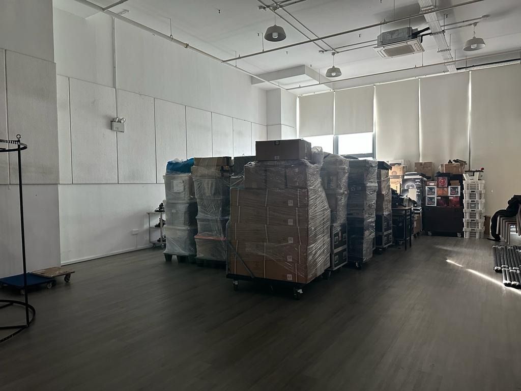 Max Movers House/Office moving service Disposal of furniture