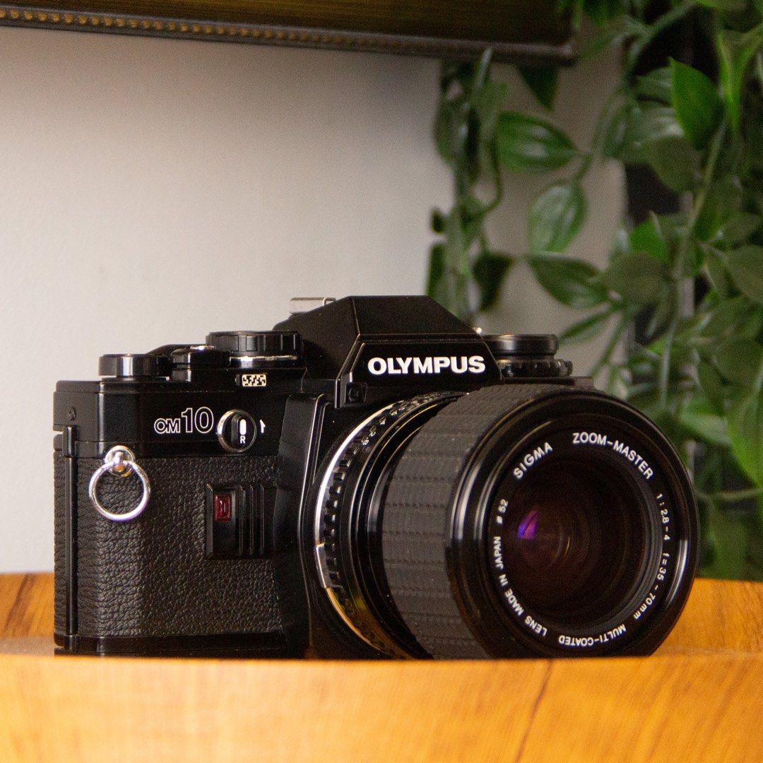 [MINT] Olympus OM10 35mm film camera SLR + 35-70mm SIGMA f2.8-4 zoom lens  2459300, 1006650