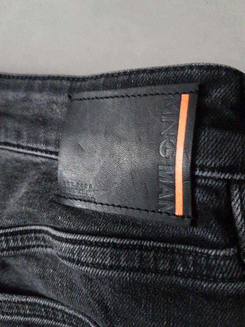 MNG Jeans, Women's Fashion, Bottoms, Jeans & Leggings on Carousell