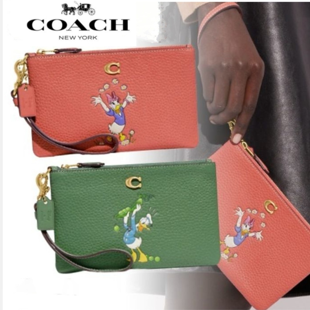 New Coach Original Limited Edition Collection Small Wristlet in Regenerative Leather with Daisy Duck Wristlet Wallet For Women Come With Complete Set