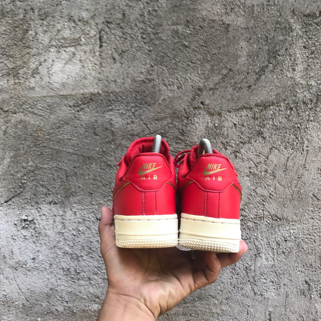 Air force 1 '07 essential icon clash on sale red