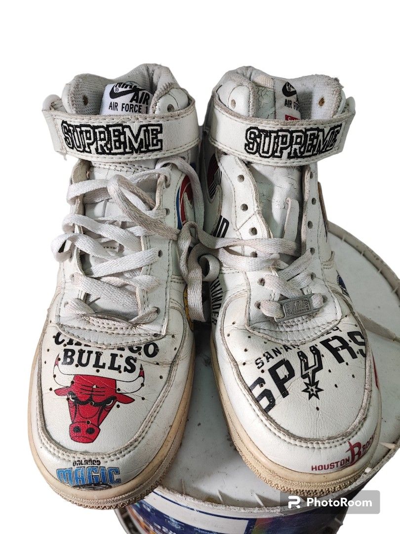 nike supreme chicago bulls shoes