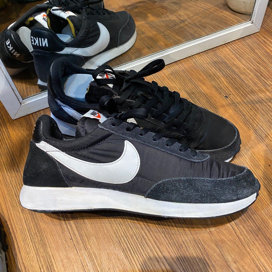 Nike online casual black
