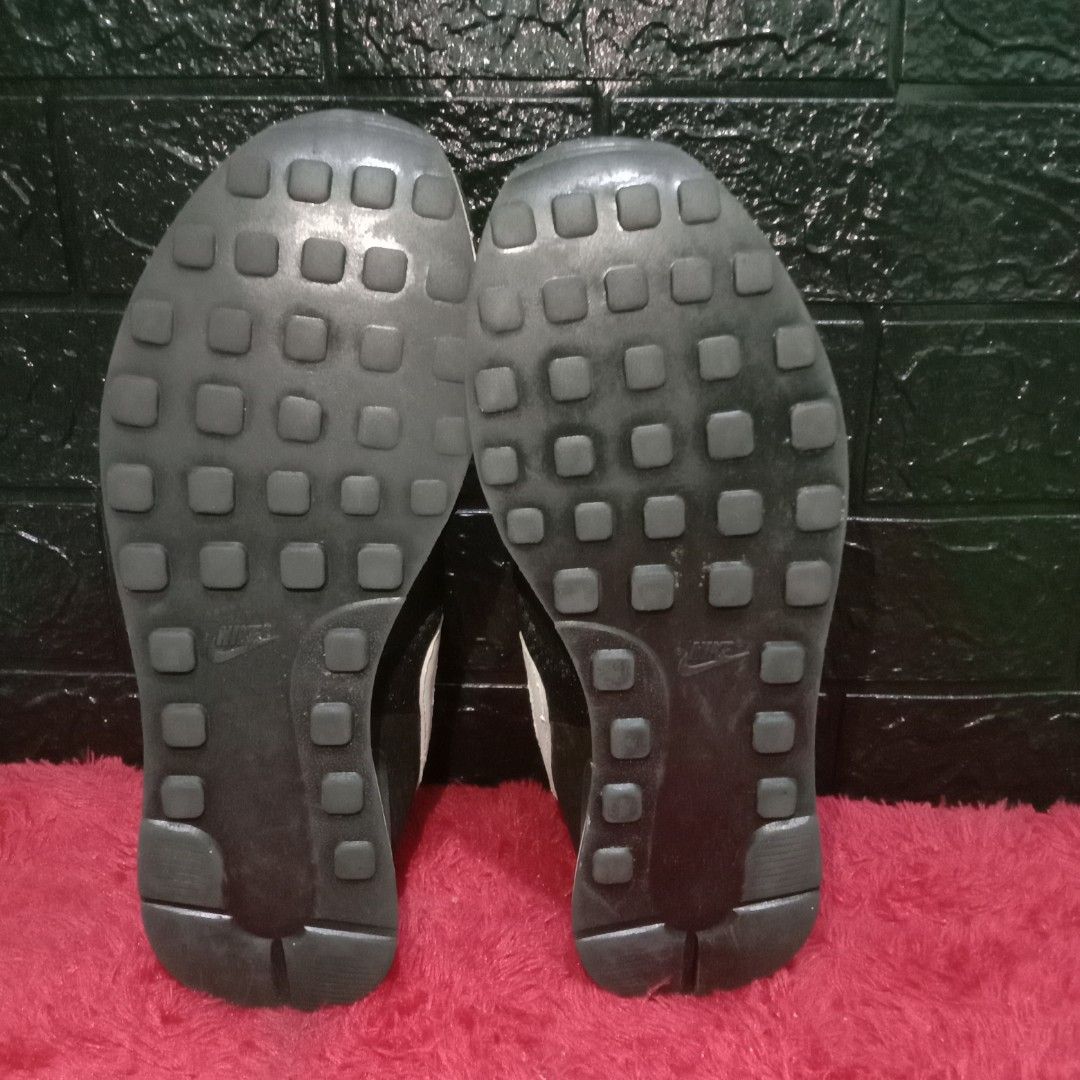 nike internationalist black black