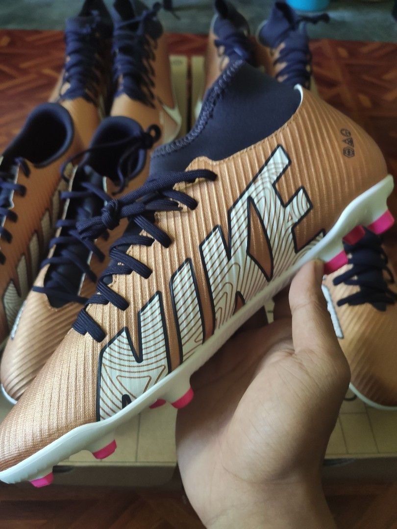 nike stealth ops mercurial superfly club mg