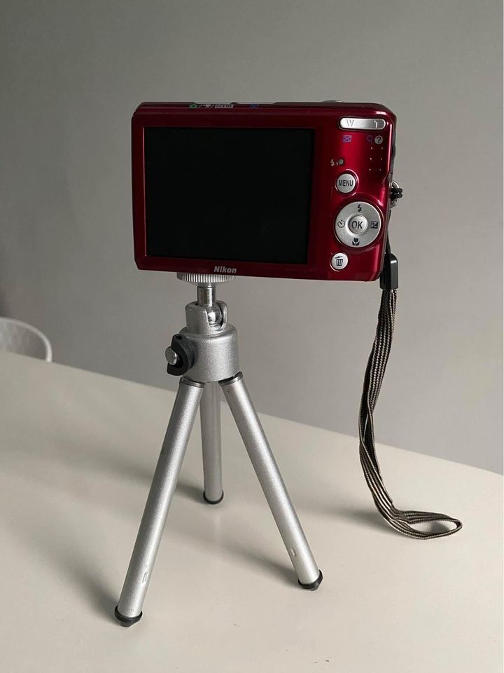 Nikon coolpix L20 on Carousell