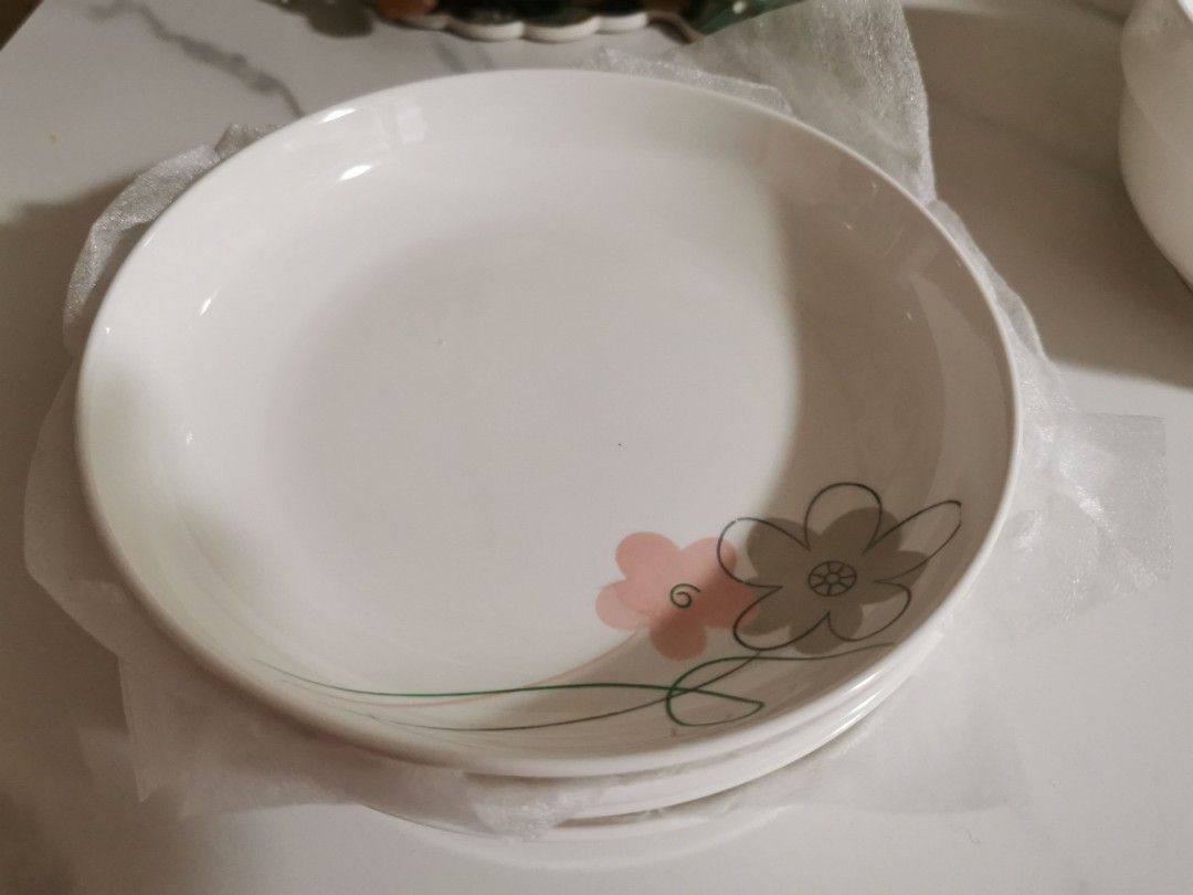 Plates & Bowls, Furniture & Home Living, Kitchenware & Tableware