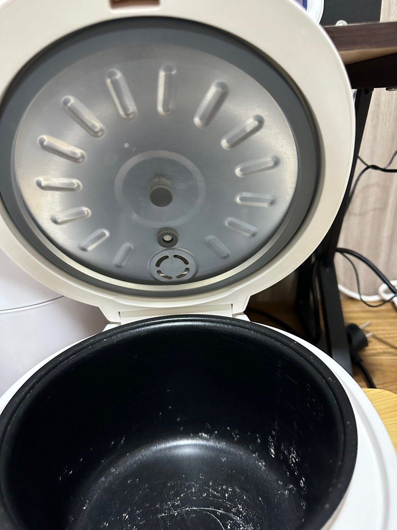 Ravelle Digital Rice Cooker 2 Liter on Carousell