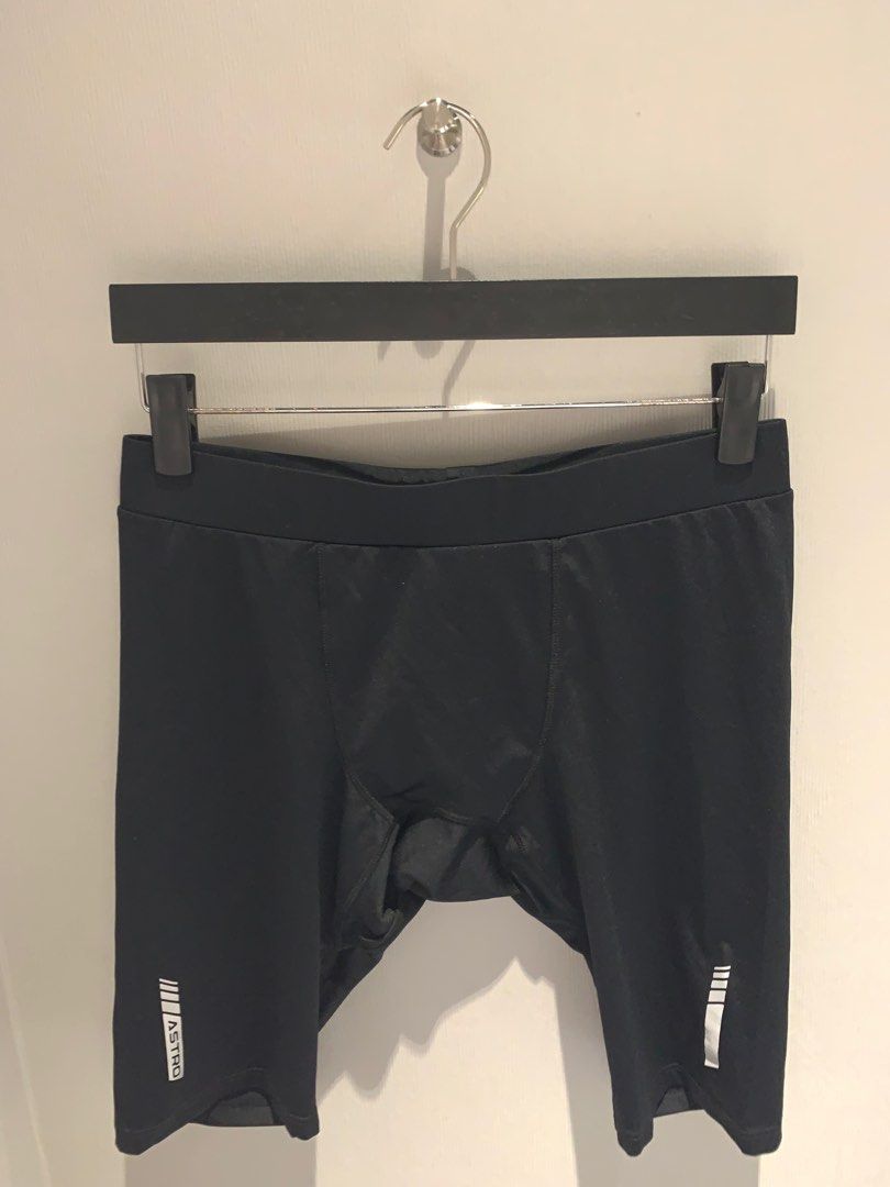 Skin Leggings （分類：運動服裝）位於 Hong Kong。 由 pppiggyle 提交（商品編號 1236220020，圖片 3）。簡介： 。