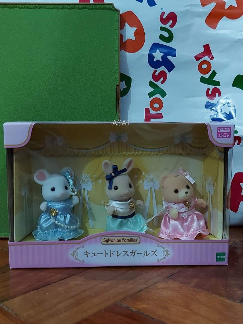 Sylvanian Families x Sanrio Characters Baby and Friendly Furniture Set