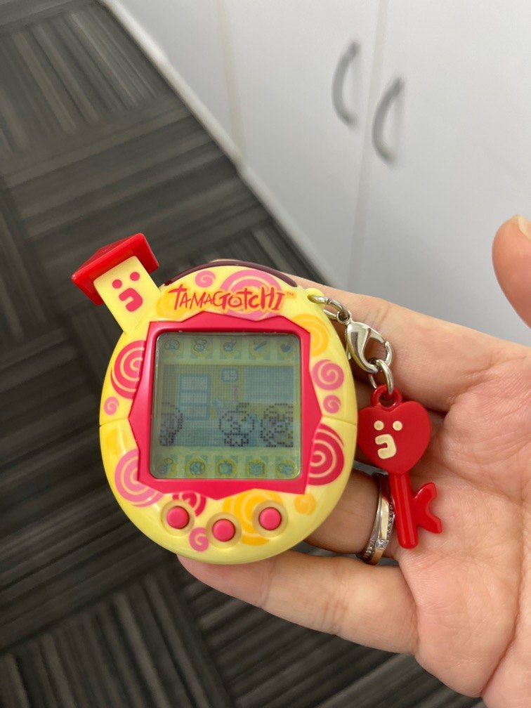 Tamagotchi V5, Hobbies & Toys, Toys & Games on Carousell