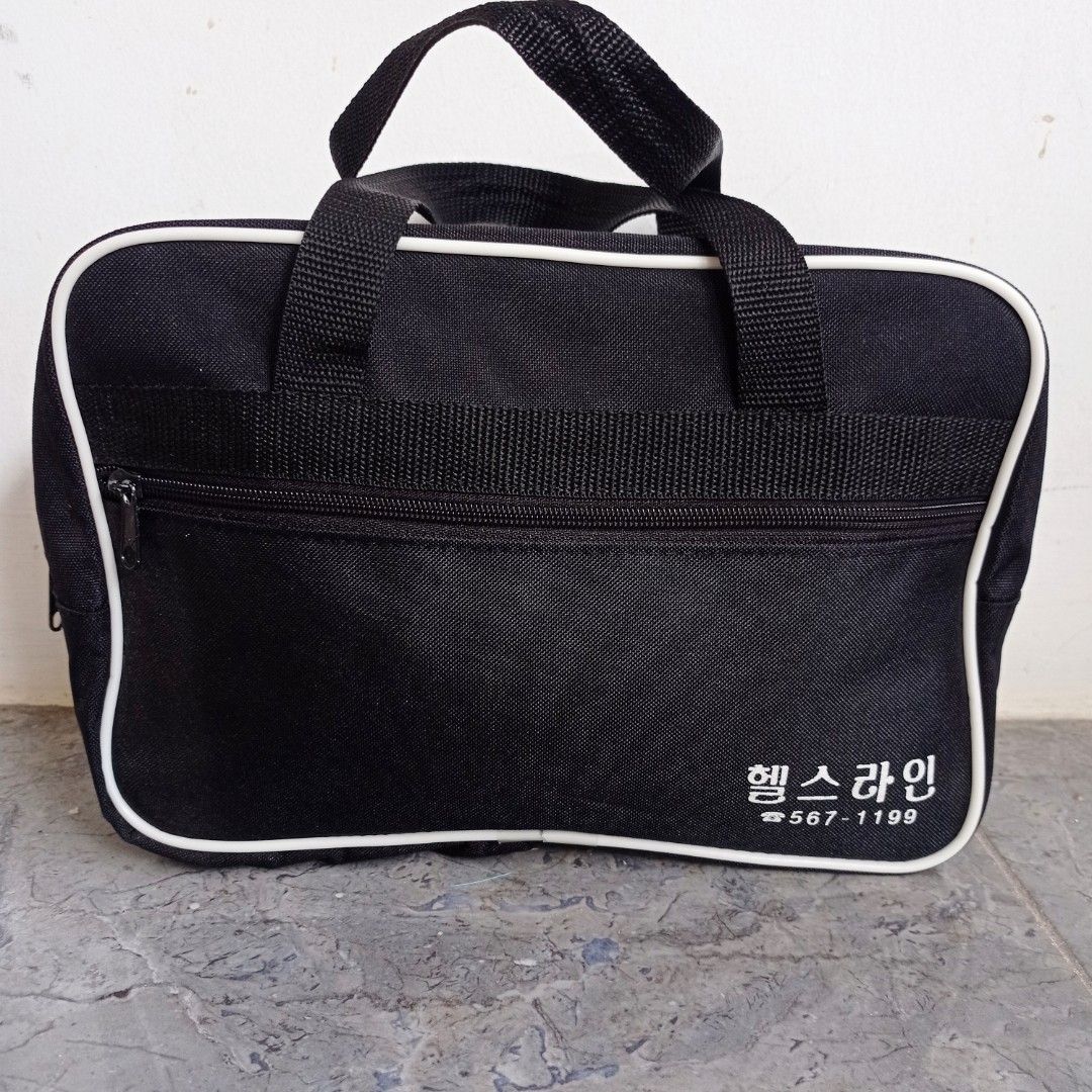 Tas Simple Hitam putih ukuran sedang (like new), Fesyen Wanita, Tas