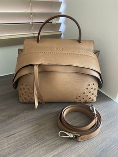(Category: ) located in . Submitted by first.closet (Listing ID 1236164284, Image 1). Description: .