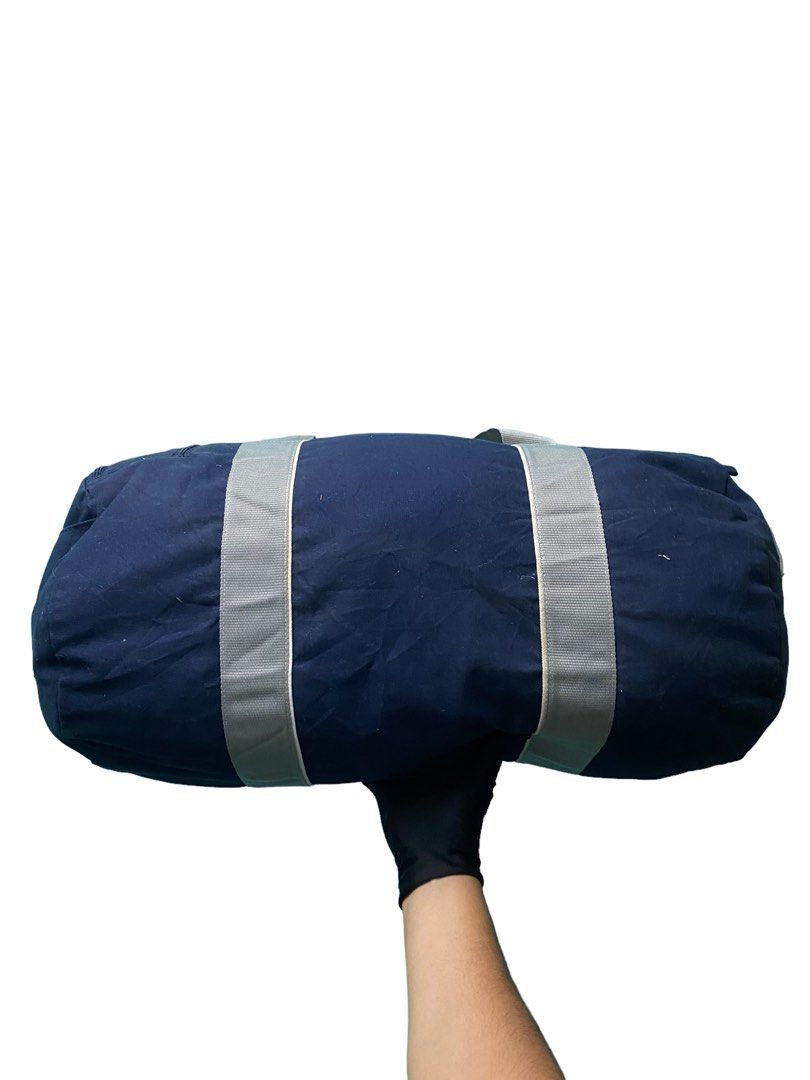 TOMMY HILFIGER DUFFLE BAG Men s Fashion Bags Backpacks on Carousell