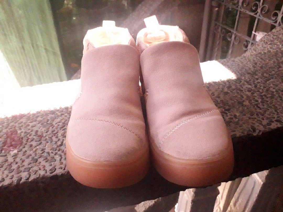 Toms quilted paxton store