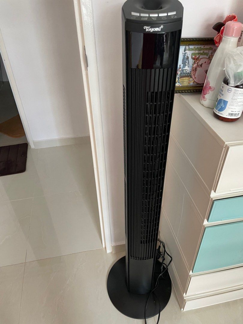 Toyomi tower fan, Furniture & Home Living, Lighting & Fans, Fans on