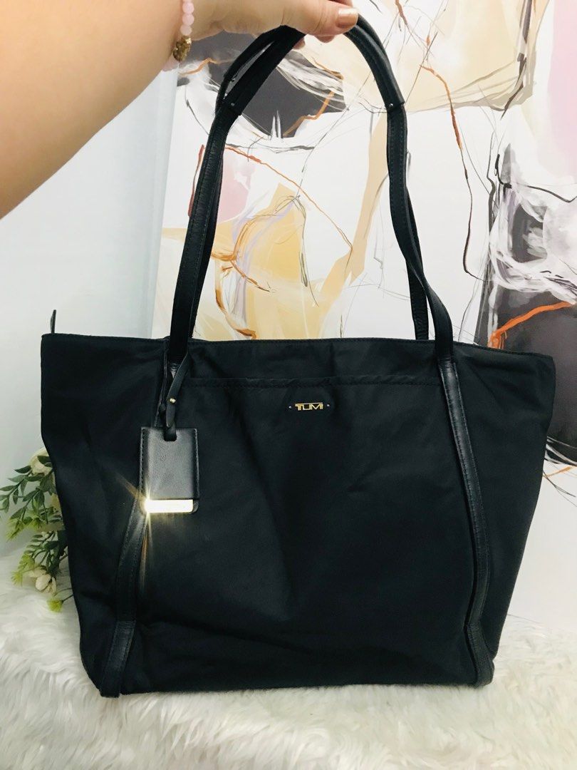 TUMI tote bag, Luxury, Bags & Wallets on Carousell