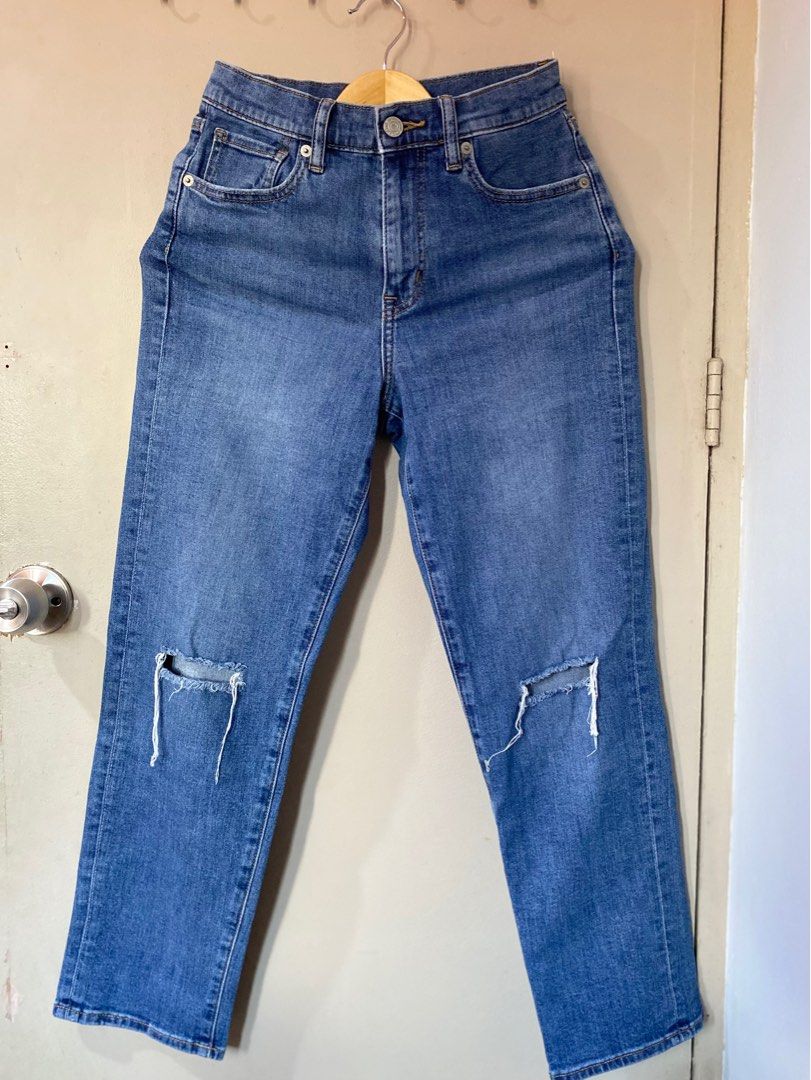 Uniqlo straight jeans on Carousell