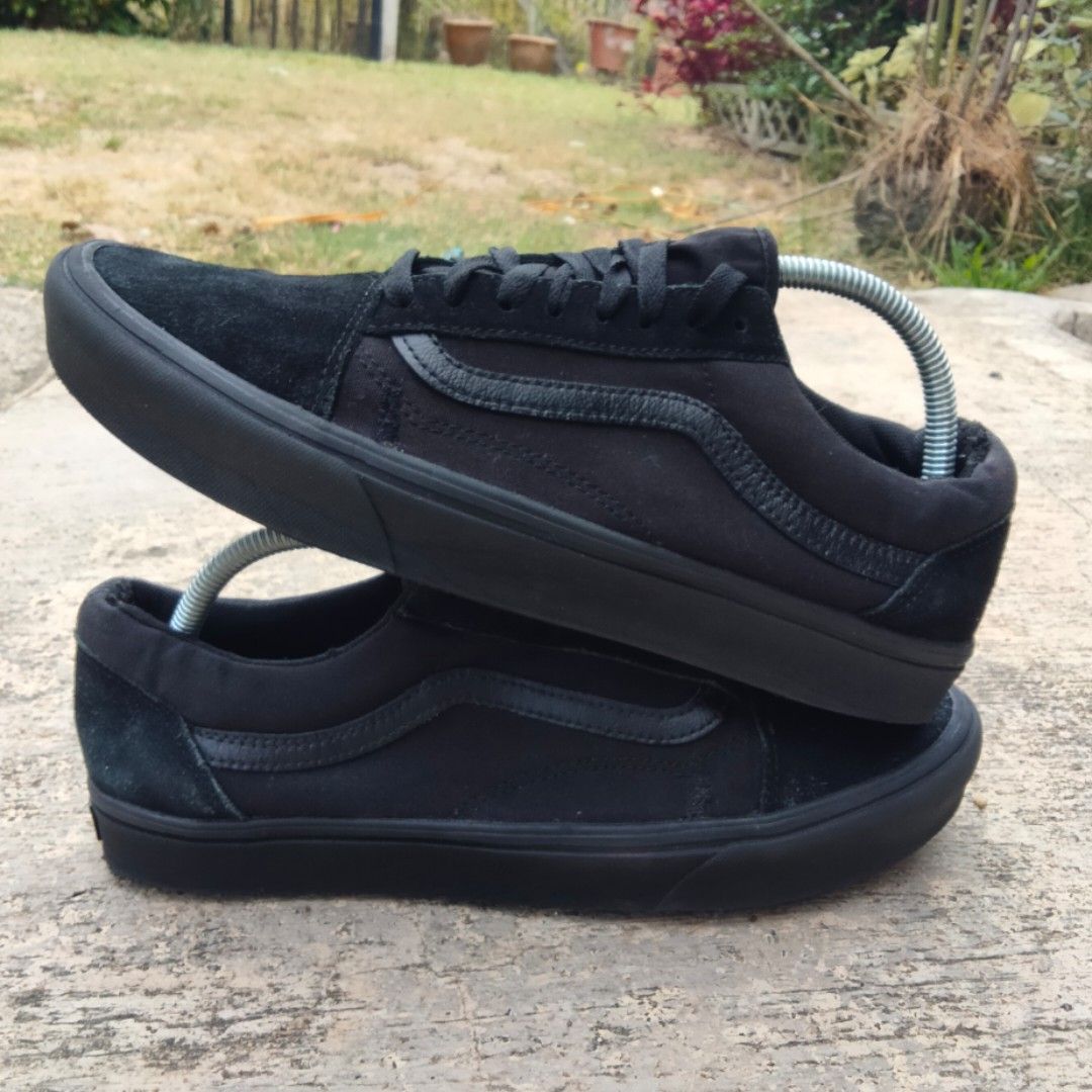 All black store vans size 9