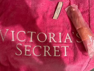 Victoria’s Secret soft beach bag in pink