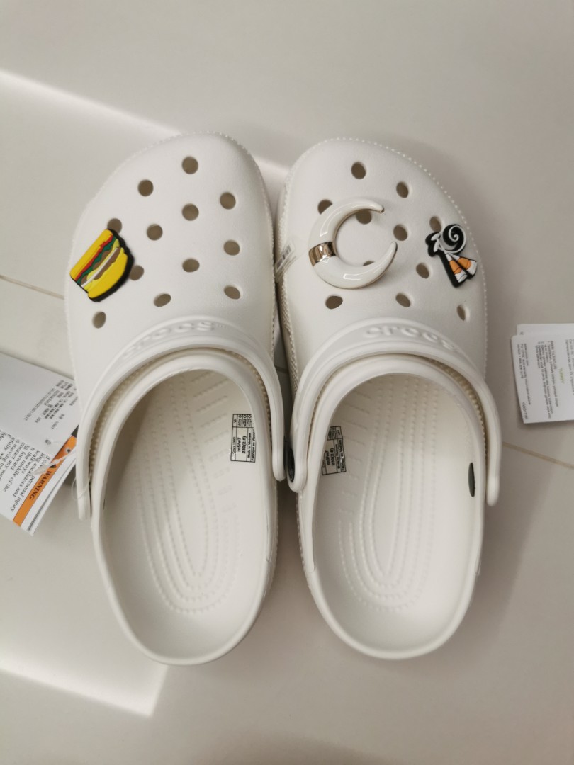 crocs with jibbitz, Men's Fashion, Footwear, Slippers & Slides on Carousell