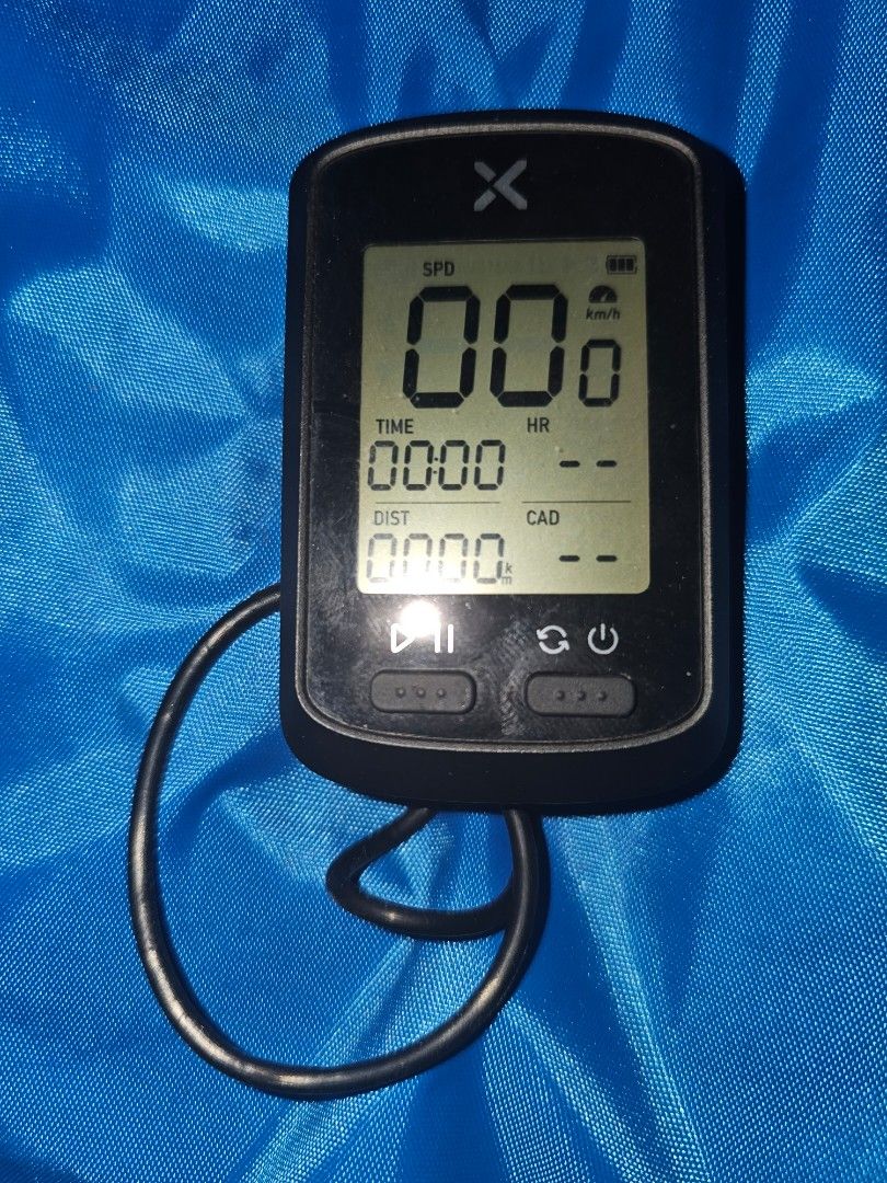 XOSS G+ bicycle meter speedometer speed reading, Sports Equipment