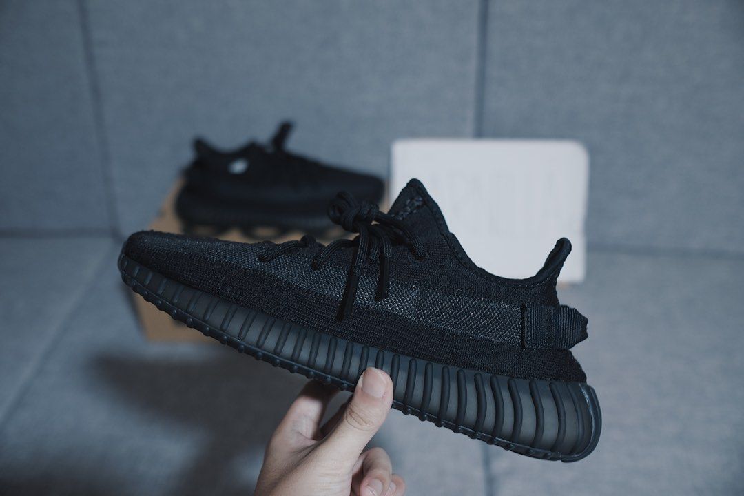 Adidas yeezy 7 v2 triple black new arrivals