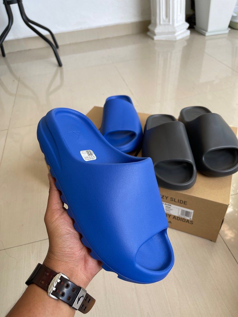 Yeezy slides strap top