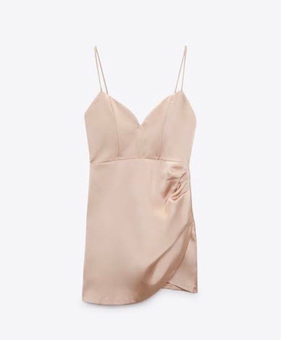 Zara Short Satin Dress (Category: Dresses) located in Aringay. Submitted by joanab (Listing ID 1236194794, Image 2). Description: Brand new with tag from UK 🇬🇧 Legit Zara item.
