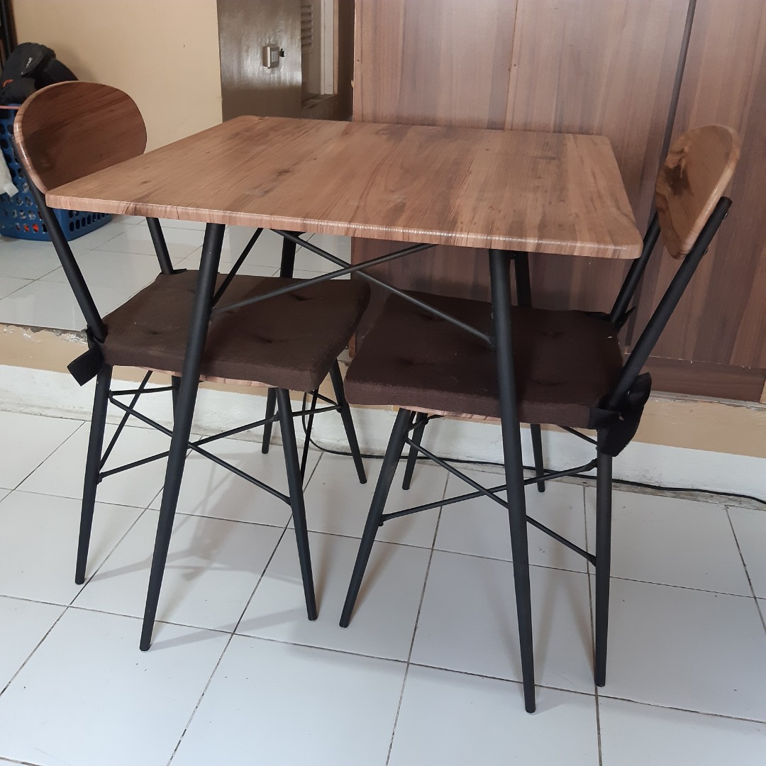 Ace hardware dining new arrivals set