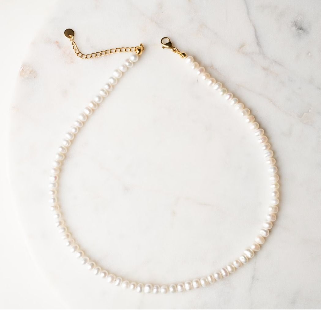 Adjustable pearl choker top