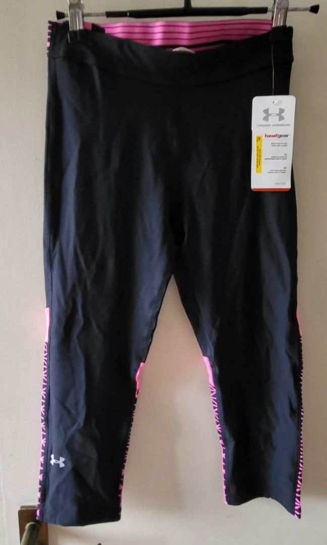 🆕️ Under Armour Cropped Legging, Women's Fashion, Activewear on Carousell