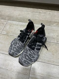 Adidas Nmd R1 Lv Supreme, Men's Fashion, Footwear, Sneakers on Carousell