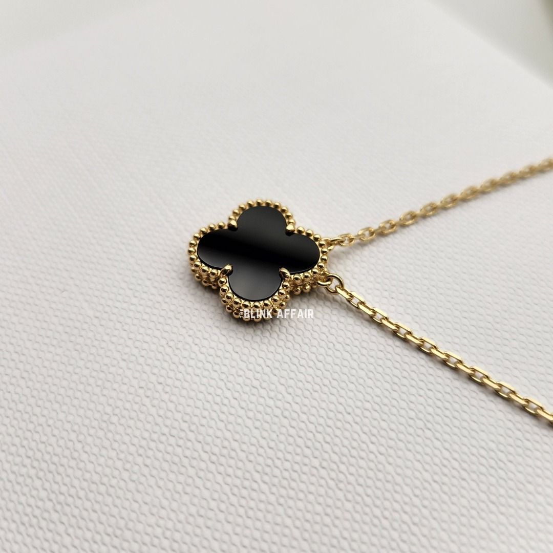 Alhambra onyx necklace on sale