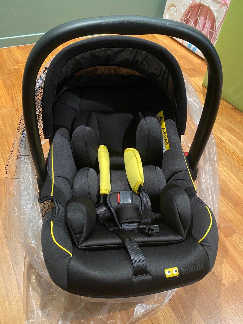 Black and yellow deals infant car seat