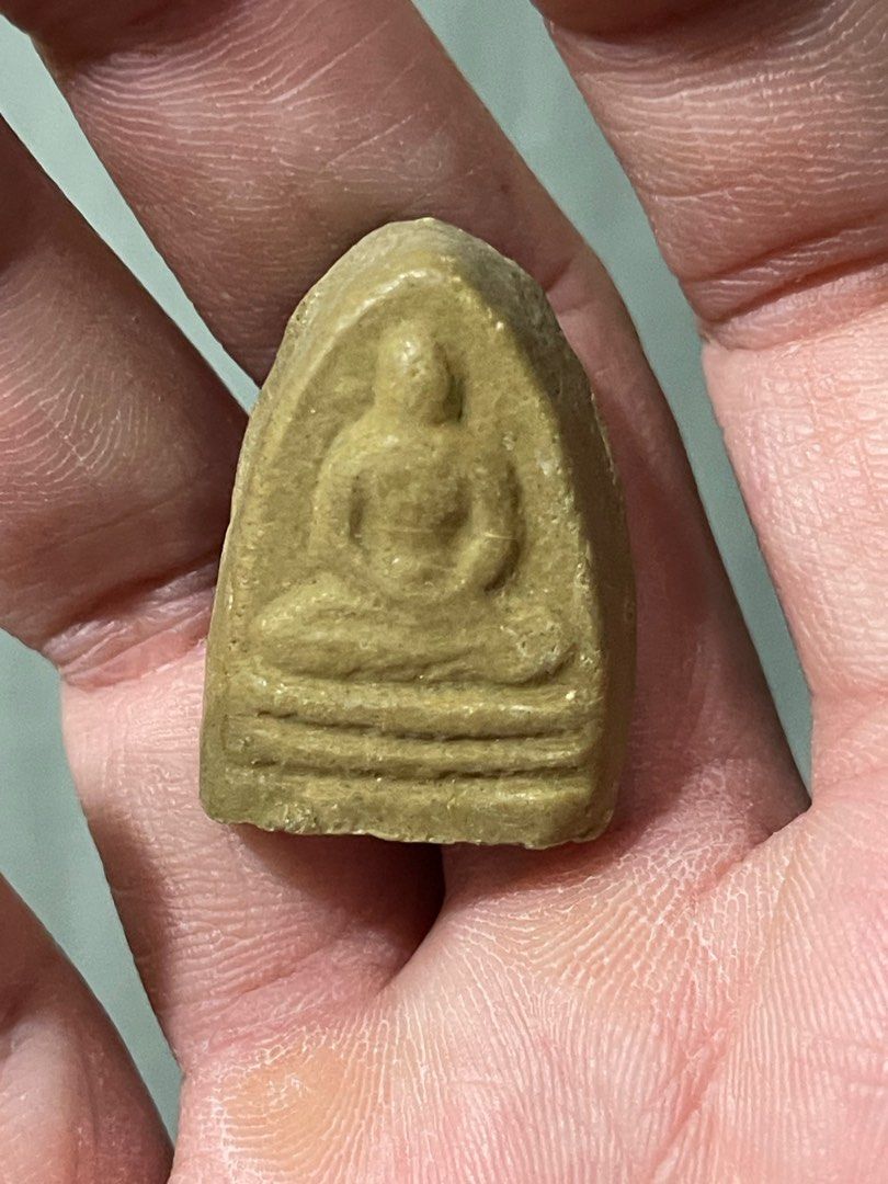 amulet-hobbies-toys-memorabilia-collectibles-religious-items-on