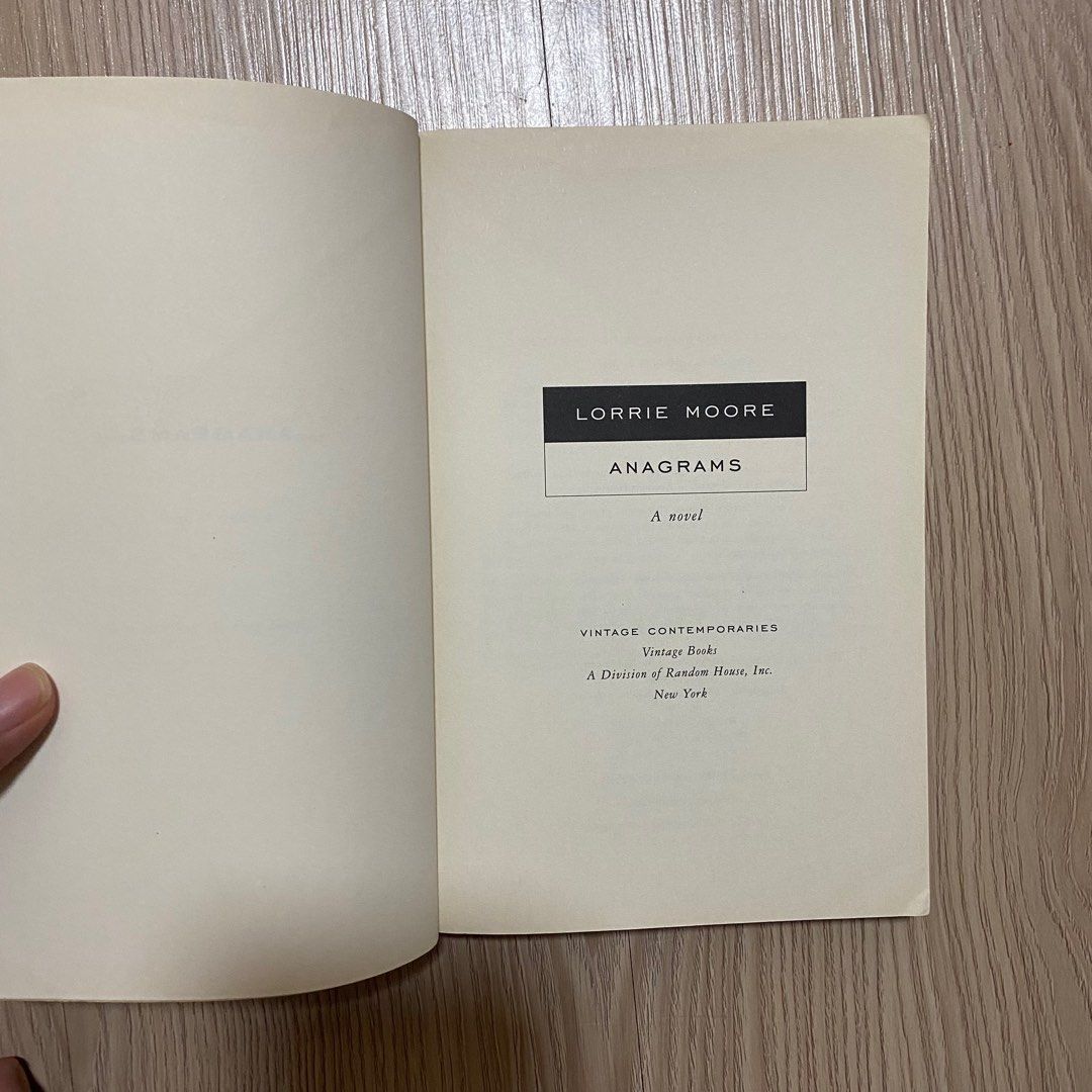 Anagrams by Lorrie Moore on Carousell