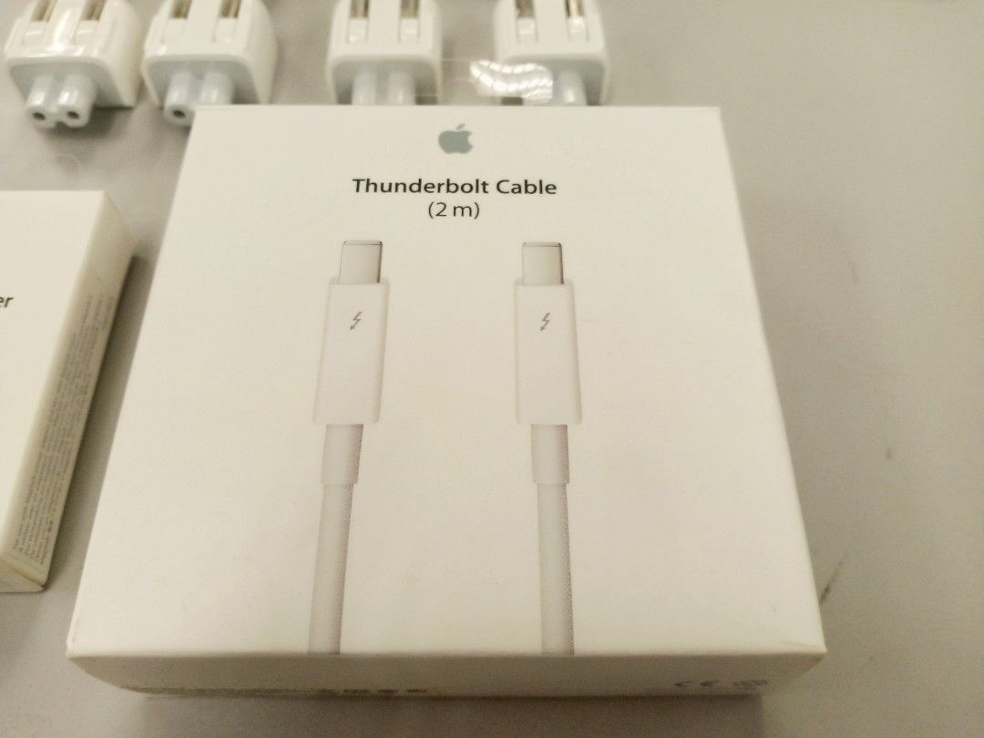 Apple Magsafe to Magsafe 2 Converter/ Thunderbolt Cable 2m/ Plugs