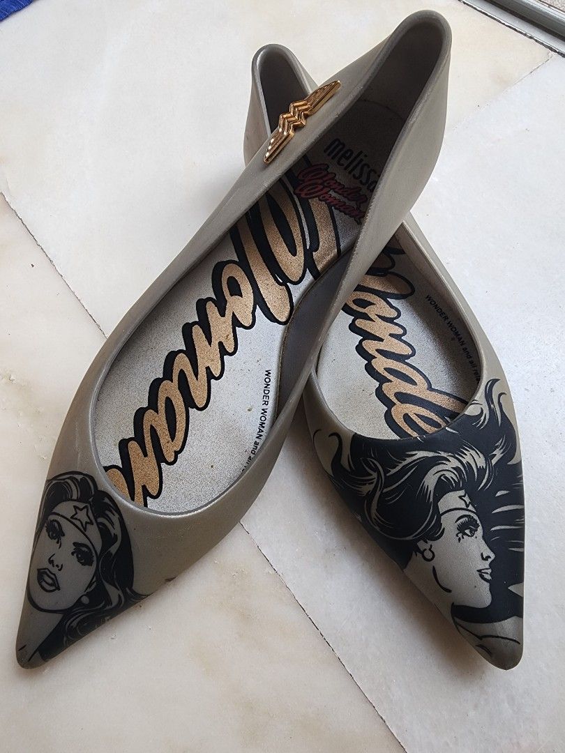 Wonder woman hot sale melissa shoes