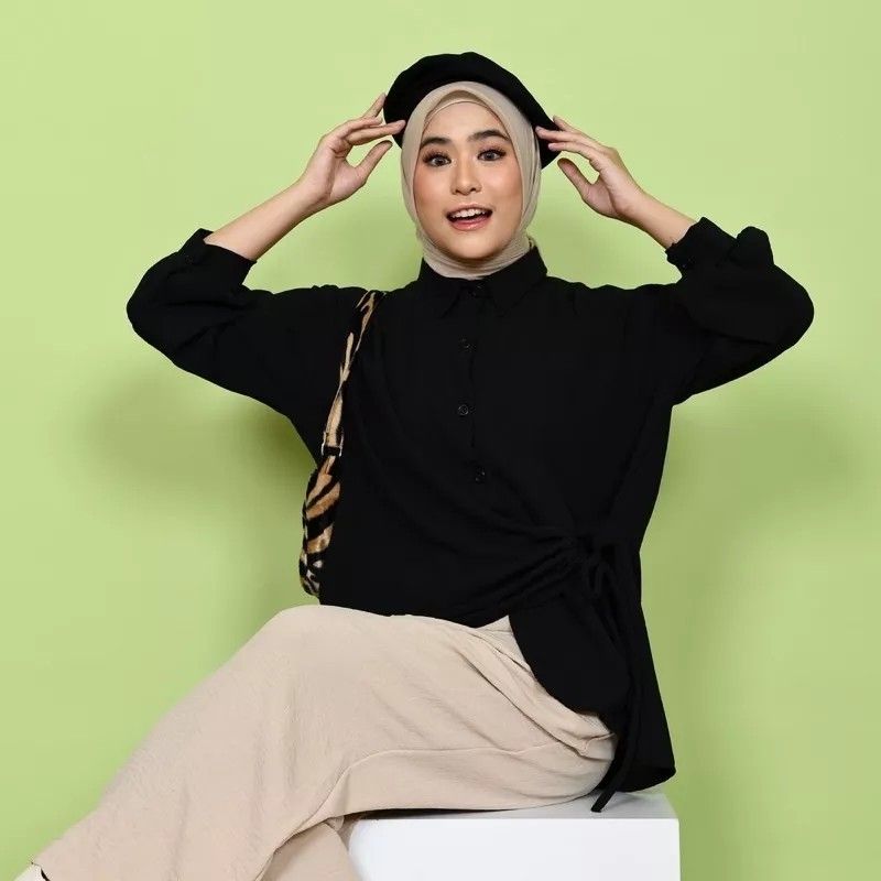 ootd kemeja crinkle hijab