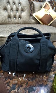 (Kategori: ) berada di . Dikirim oleh deviwenike27 (ID iklan 1236287216, Gambar 1). Deskripsi: .