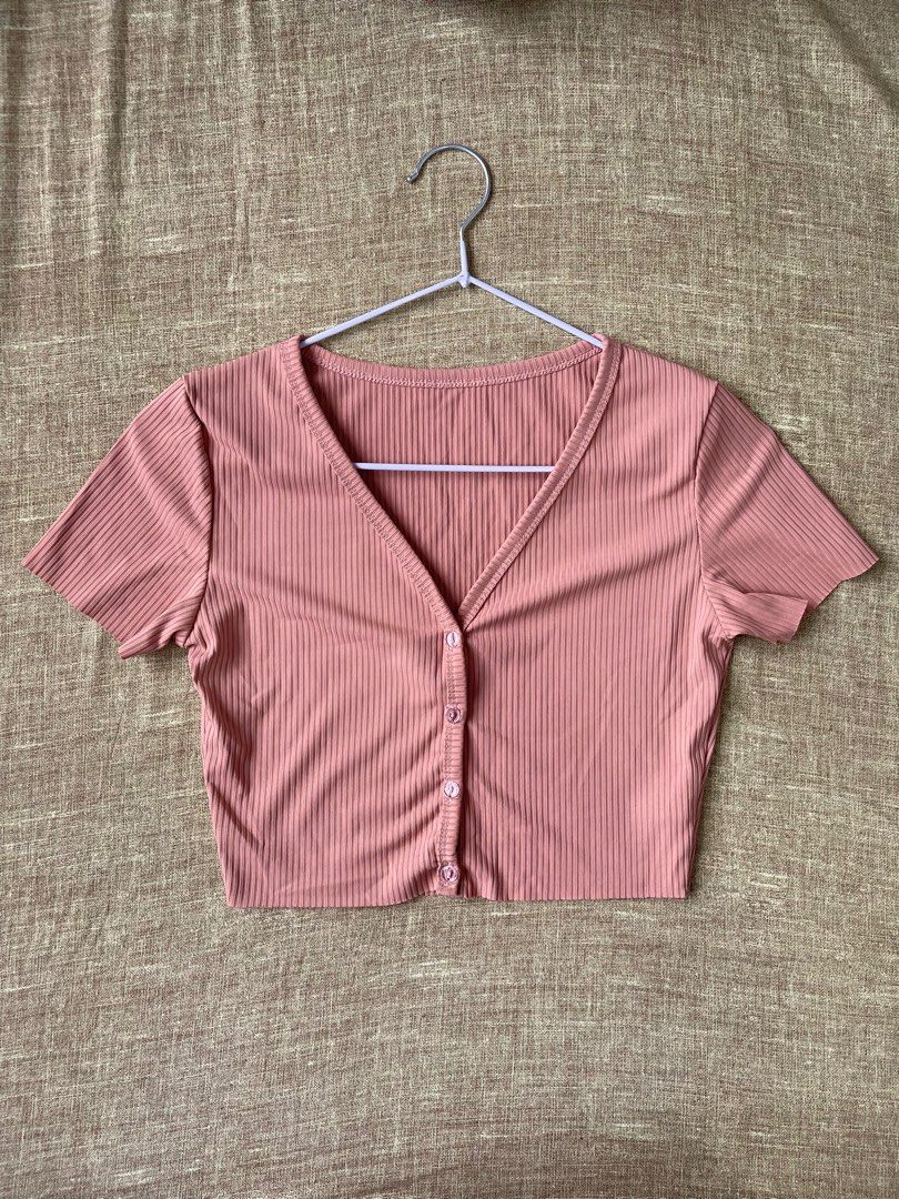 Button up crop top (Category: Blouses) located in Dasmarinas. Submitted by k_decluttering (Listing ID 1236306606, Image 1). Description: Used once. Color may vary due to lighting Rfs: decluttering Loc: Dasma.