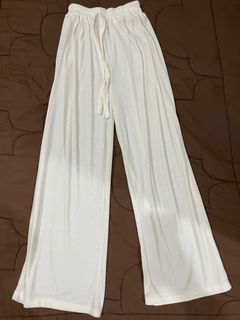 (Kategori: ) berada di . Dikirim oleh stephaniestore (ID iklan 1236349956, Gambar 1). Deskripsi: .