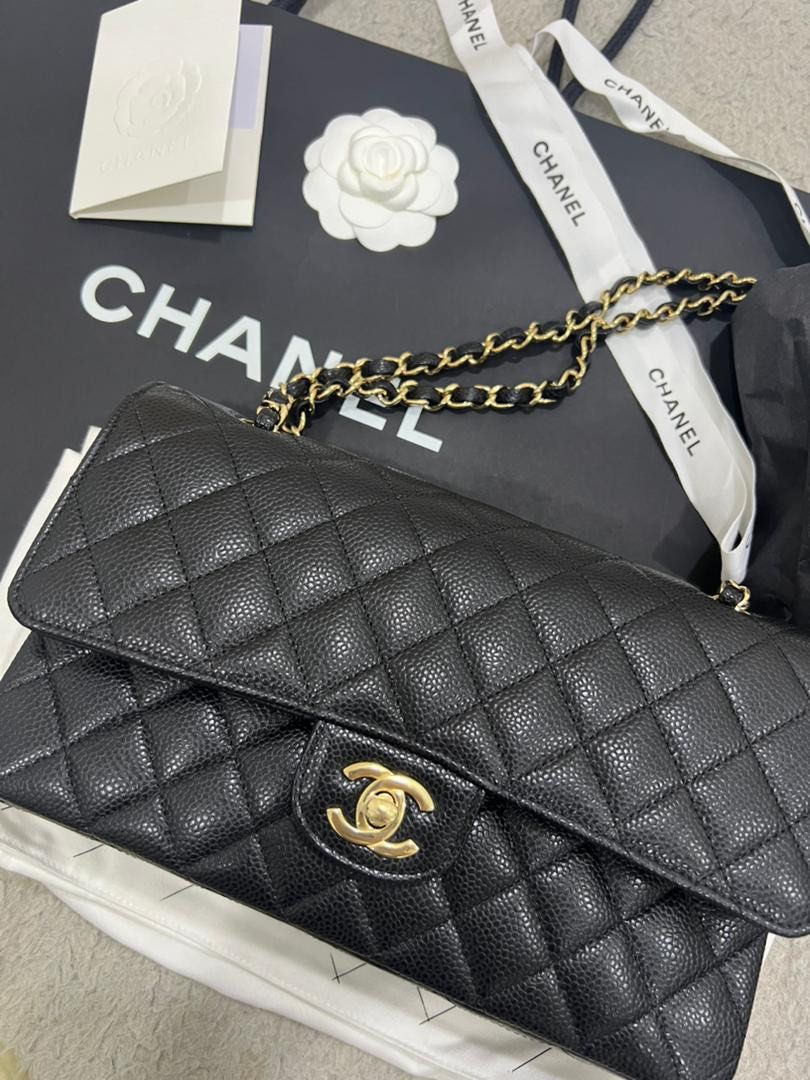 Chanel classic flap bag caviar medium gold hardware, Luxury, Bags