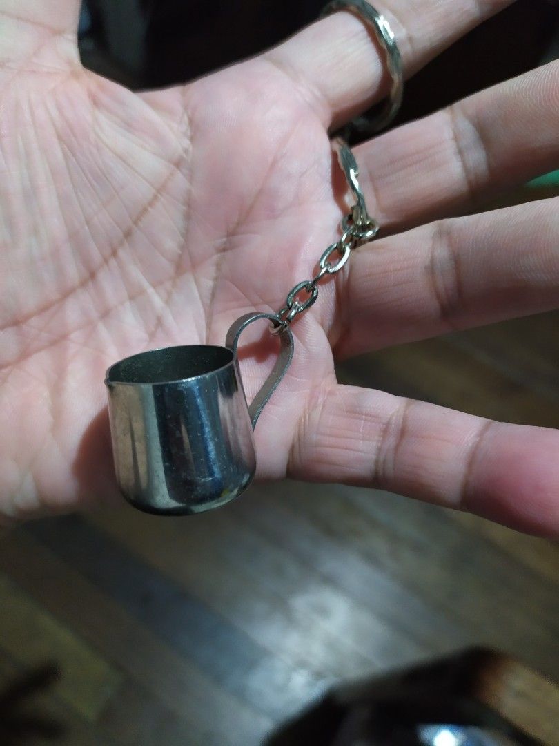 coffee milk frothing pitcher keychain (Category: Coffee Machines & Makers) located in Quezon City. Submitted by toys_r_here (Listing ID 1236263172, Image 2). Description: 170 each As is po Pa check nlng ng condition sa pics What you see is what you get haggle pwede PM ME FOR MORE QUESTIONS First to pay gets the item ship pwed din Qc area near quezon ave. Payment pwede bdo bpi.