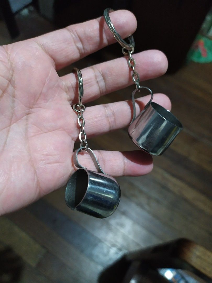 coffee milk frothing pitcher keychain (Category: Coffee Machines & Makers) located in Quezon City. Submitted by toys_r_here (Listing ID 1236263172, Image 1). Description: 170 each As is po Pa check nlng ng condition sa pics What you see is what you get haggle pwede PM ME FOR MORE QUESTIONS First to pay gets the item ship pwed din Qc area near quezon ave. Payment pwede bdo bpi.