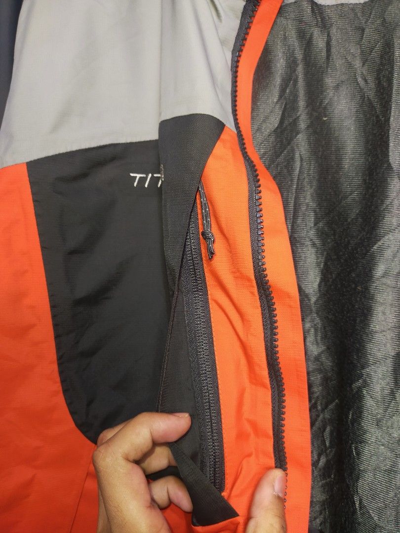 Columbia Titanium OmniTech Waterproof Jacket on Carousell
